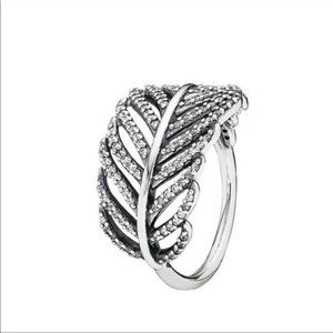 Beautiful Pandora Feather Ring